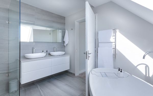 10 Ways To Make Small Bathrooms Look Bigger and Better